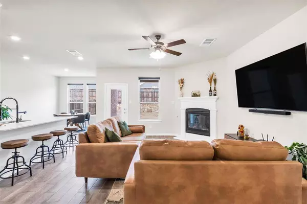 10905 Autry Ridge Lane, Aubrey, TX 76227