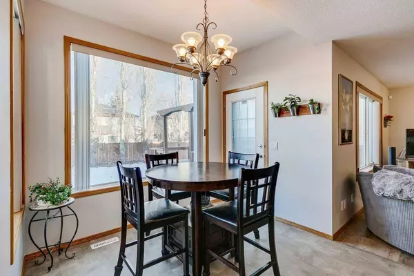 188 Chapman Close SE, Calgary, AB T2X 3T3