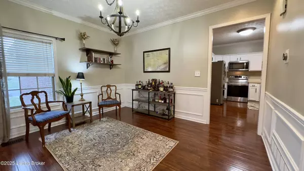 1605 Keever Ct, Louisville, KY 40245