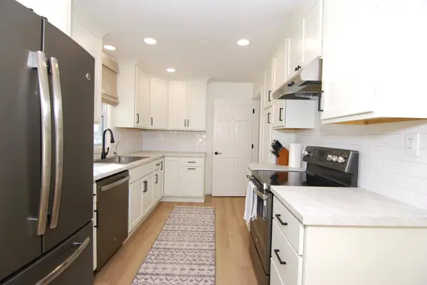 910 IVORY ST, Seymour, WI 54165