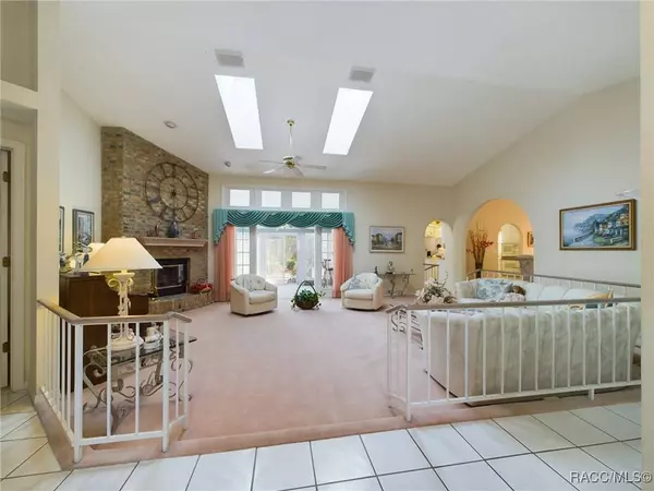 3 Longleaf CT, Homosassa, FL 34446