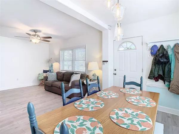 1447 SANTA ANNA DR, Dunedin, FL 34698