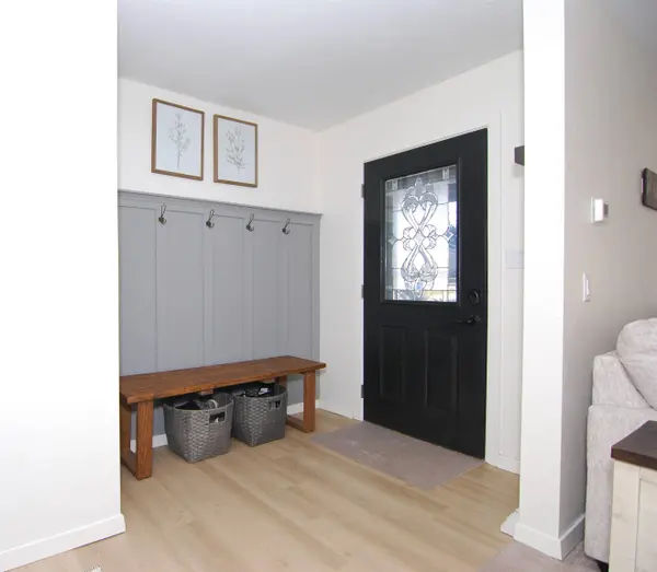 910 IVORY ST, Seymour, WI 54165