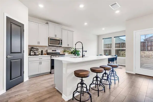 10905 Autry Ridge Lane, Aubrey, TX 76227