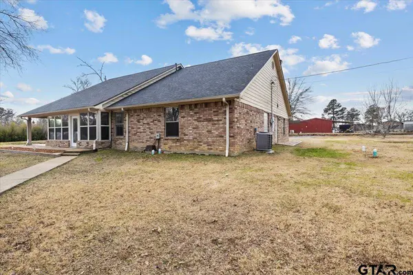 23085 County Rd 2169, Troup, TX 75789