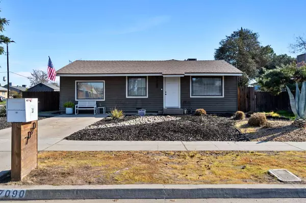 7090 N Thorne AVE, Fresno, CA 93650