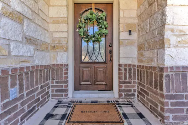 1181 CREEK CYN, New Braunfels, TX 78132-2163