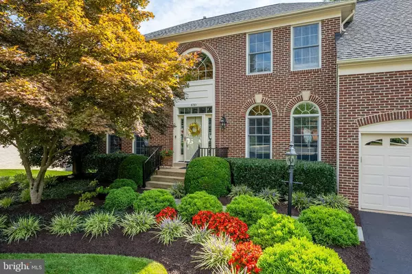 8281 ARMETALE LN, Fairfax Station, VA 22039