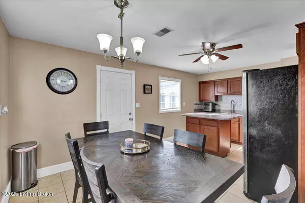 6117 Dobson Ct, Louisville, KY 40229