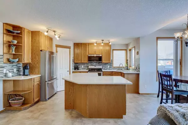 188 Chapman Close SE, Calgary, AB T2X 3T3