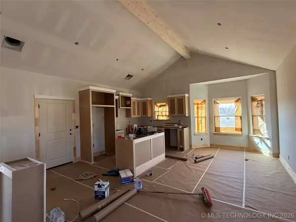 17585 Dove DR, Claremore, OK 74019