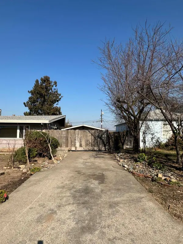 3107 Riverside DR, Riverbank, CA 95367