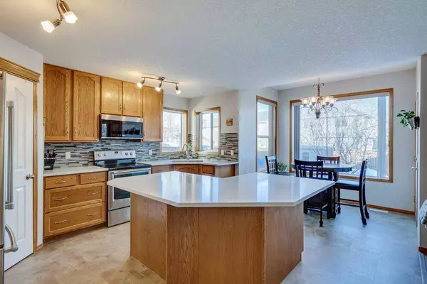 188 Chapman Close SE, Calgary, AB T2X 3T3