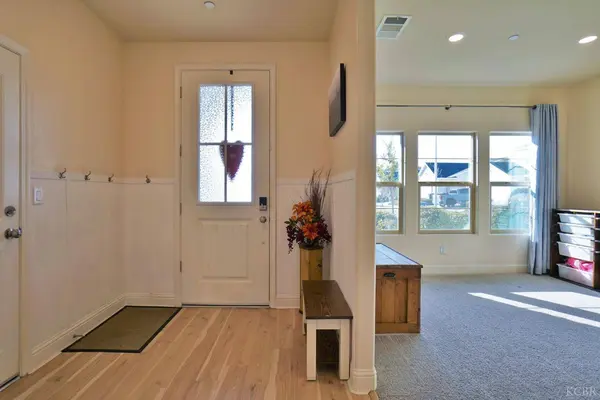 2470 W Mallard Lane W, Hanford, CA 93230