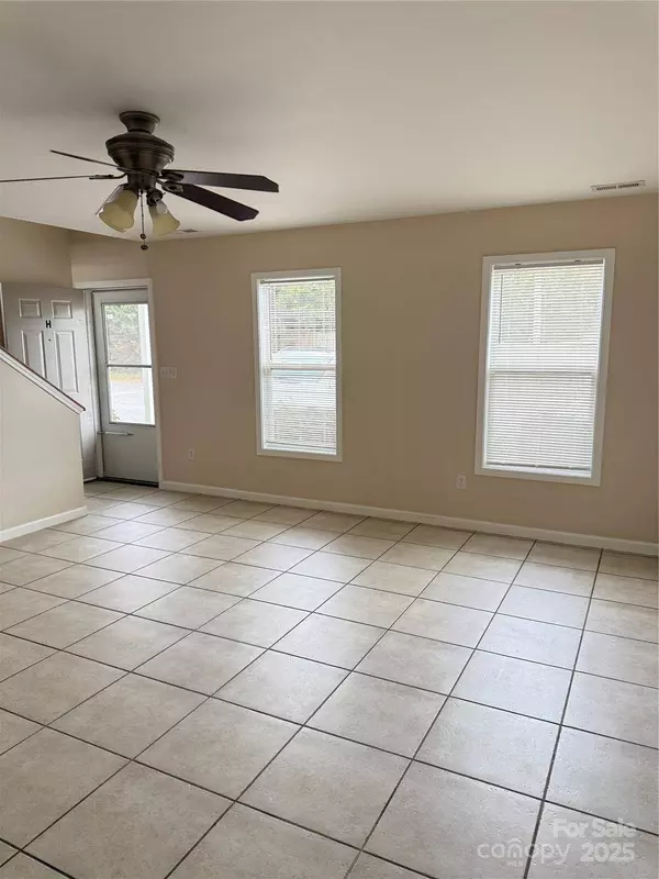 217 22nd ST SW #H, Hickory, NC 28602