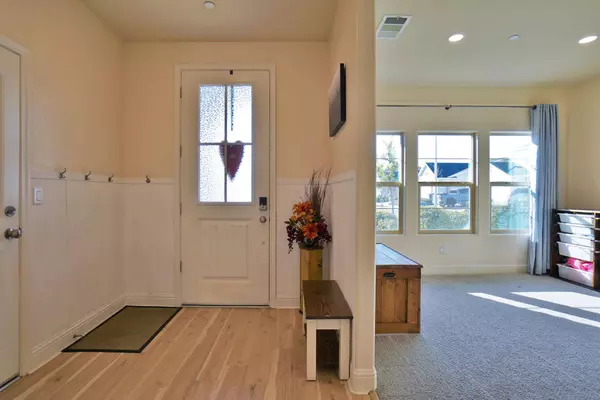 2470 W Mallard Lane, Hanford, CA 93230