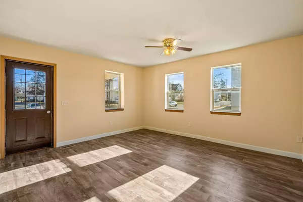 900 N Second, Watertown, WI 53098