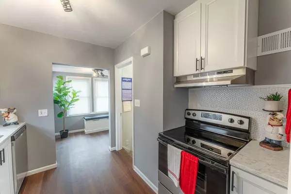 4349 Zane AVE N, Minneapolis, MN 55422