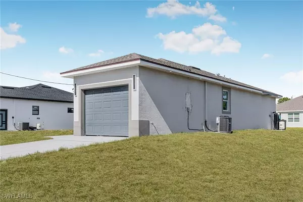 3604 26TH ST SW, Lehigh Acres, FL 33976