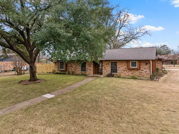 310 Kent Drive, Pittsburg, TX 75686
