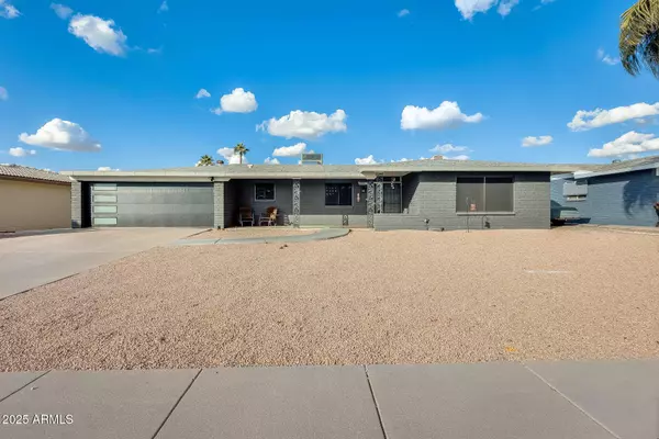 6702 E ADOBE Street, Mesa, AZ 85205