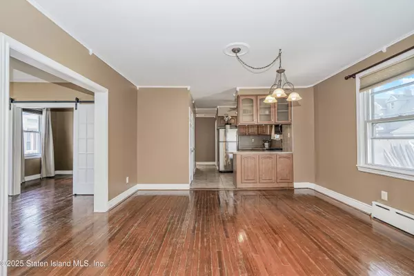 64 Garretson AVE, Staten Island, NY 10304