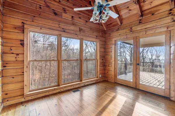 1112 Sunset DR, Signal Mountain, TN 37377