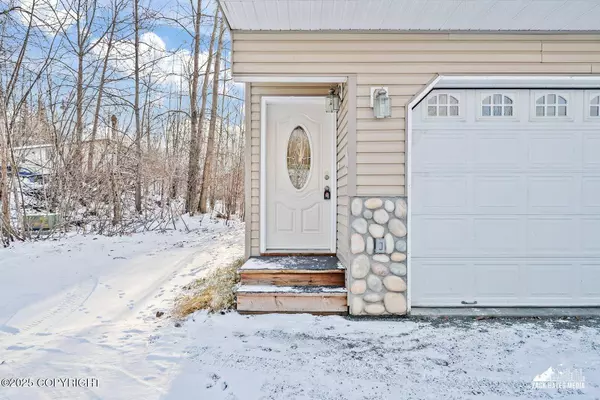 11713 Dawn ST, Eagle River, AK 99577