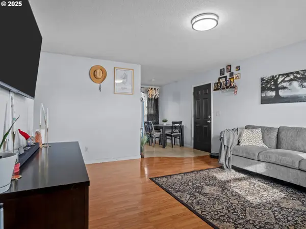 2235 HOYT ST, Salem, OR 97302