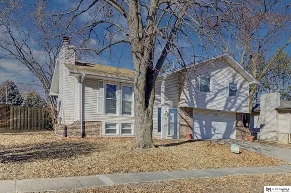 13142 Burdette Circle, Omaha, NE 68164