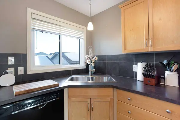 24 Copperstone CT SE, Calgary, AB T2Z 0J4
