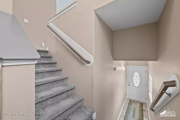 11713 Dawn ST, Eagle River, AK 99577