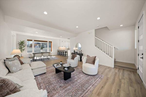 2001 W Walker Ave, Spokane, WA 99208