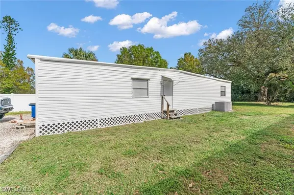 4085-4095-4095 Palm LN, Fort Myers, FL 33905