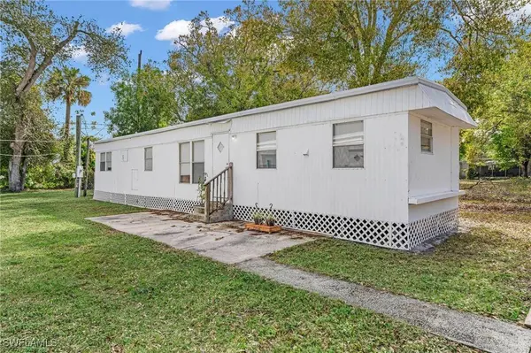 4085-4095-4095 Palm LN, Fort Myers, FL 33905