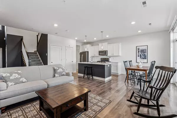 14129 Aberdeen WAY #600, Rosemount, MN 55068