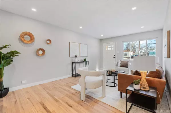 4885 S Logan ST, Englewood, CO 80113