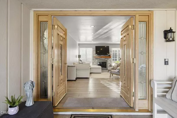 1049 Beechwood ST, Camarillo, CA 93010