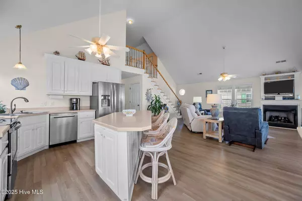 9056 W 9th ST, Surf City, NC 28445