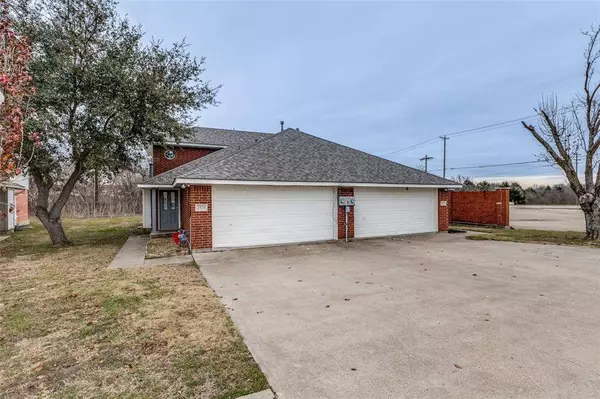2826 Sunset Strip Avenue, Glenn Heights, TX 75154