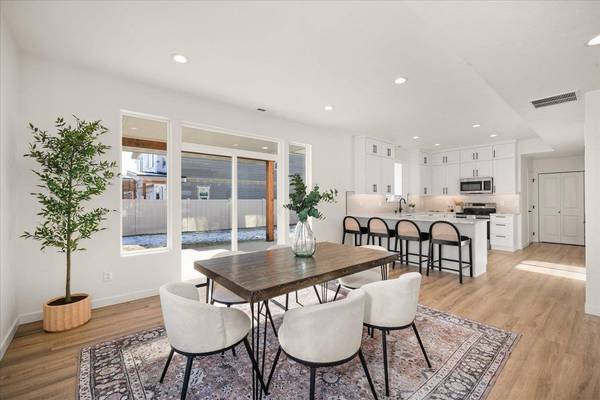 2001 W Walker Ave, Spokane, WA 99208