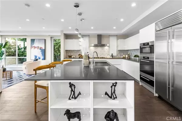 460 N Palm DR #105, Beverly Hills, CA 90210