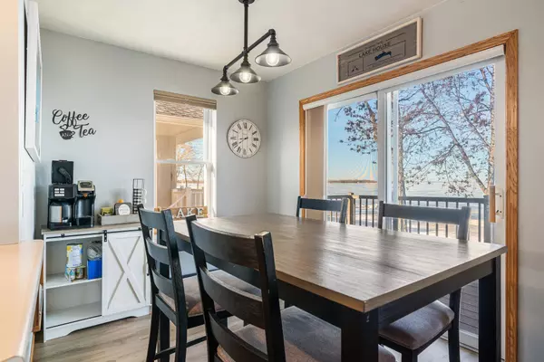 6615 LASLEY SHORE RD, Winneconne, WI 54986