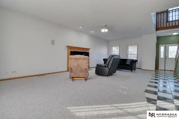 806 Tekolste Drive, Firth, NE 68358