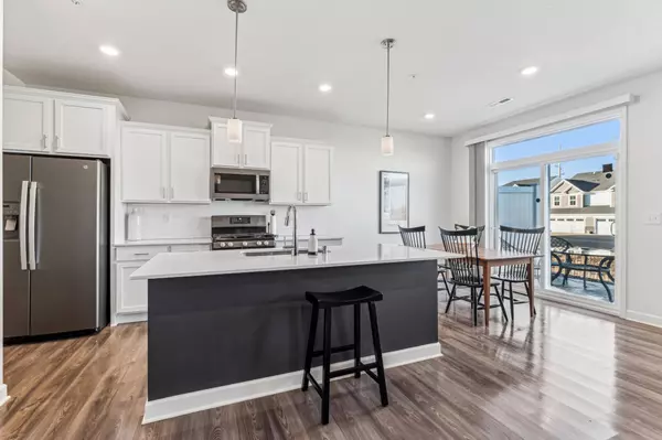 14129 Aberdeen WAY #600, Rosemount, MN 55068