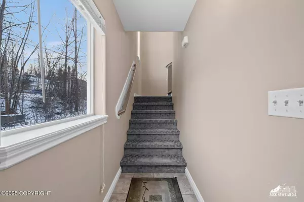 11713 Dawn ST, Eagle River, AK 99577