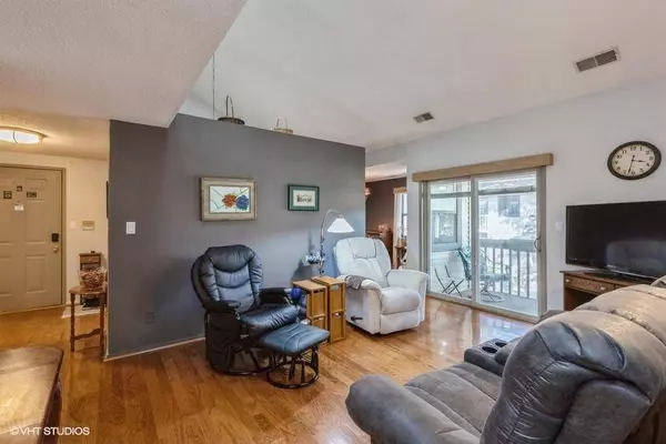 8641 Alpine Drive #G, Urbandale, IA 50322