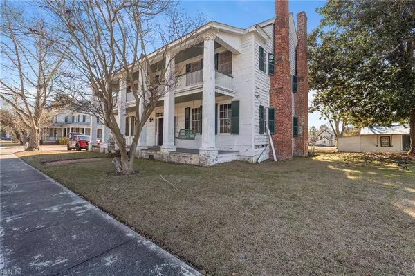 201 Dobbs ST, Hertford, NC 27944