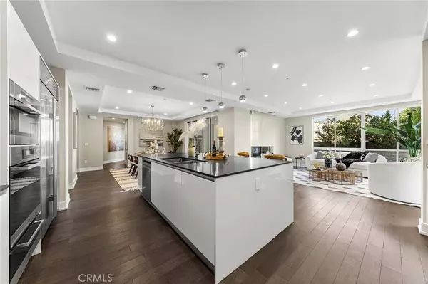 460 N Palm DR #105, Beverly Hills, CA 90210