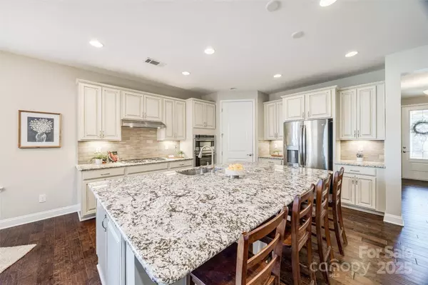 11241 Black Brant LN, Charlotte, NC 28278